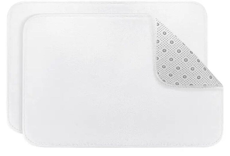 ALFOMBRILLA BAÑO EN BLANCO