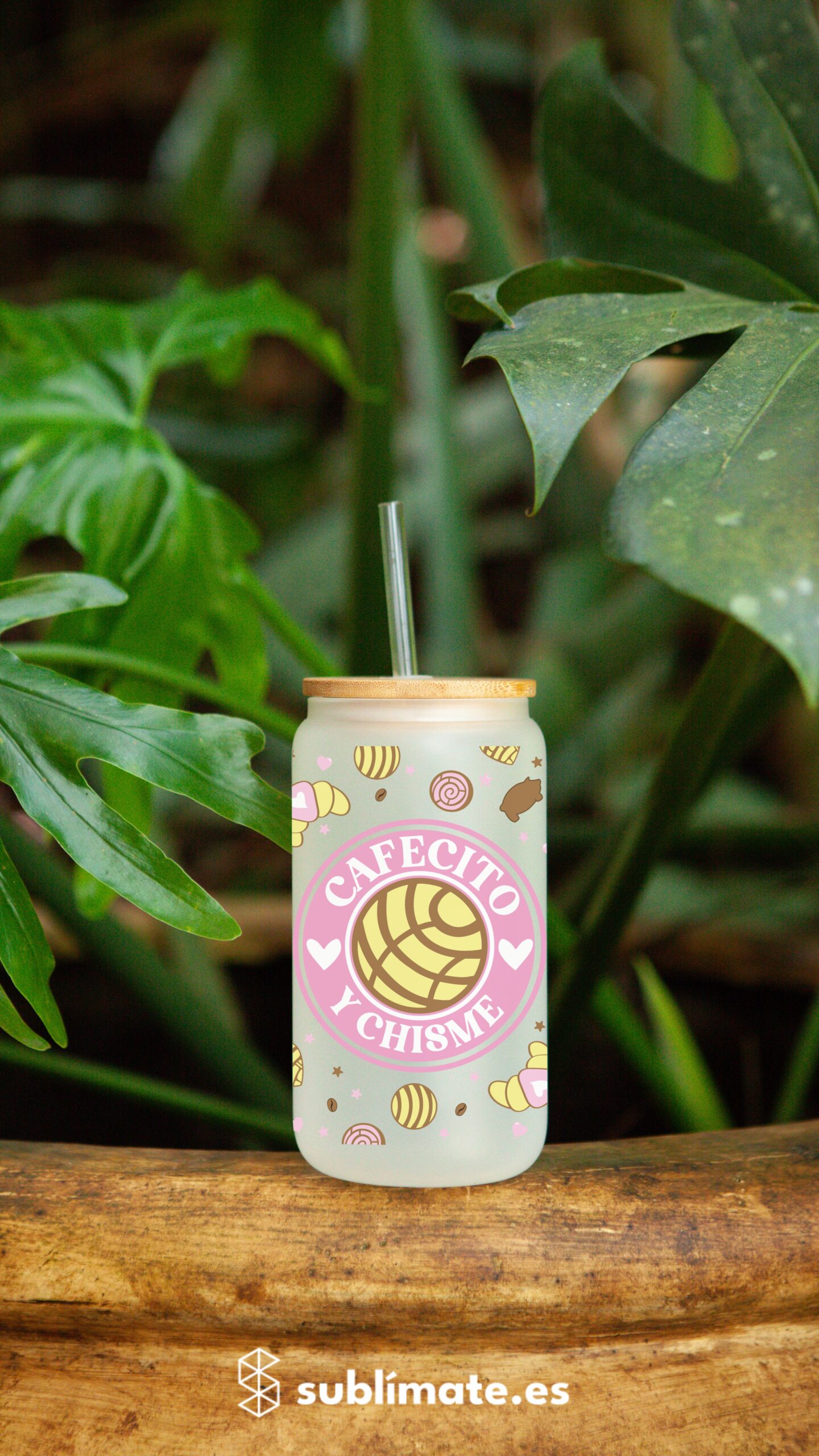 Vaso de cristal Cafecito y Chisme 16oz