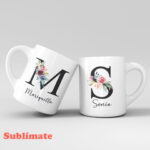 Taza personalizada con Inicial negra de flores y Nombre para Bautizo y Primera Comunion