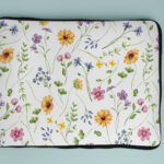 Funda portátil personalizada con diseño floral Wildflower 1