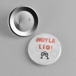 Chapa redonda personalizada con alfiler para bodas