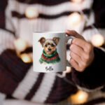 Taza Personalizada con perros navideños y nombre_Bella