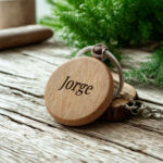 llaveros de madera redondos personalizados Nombre