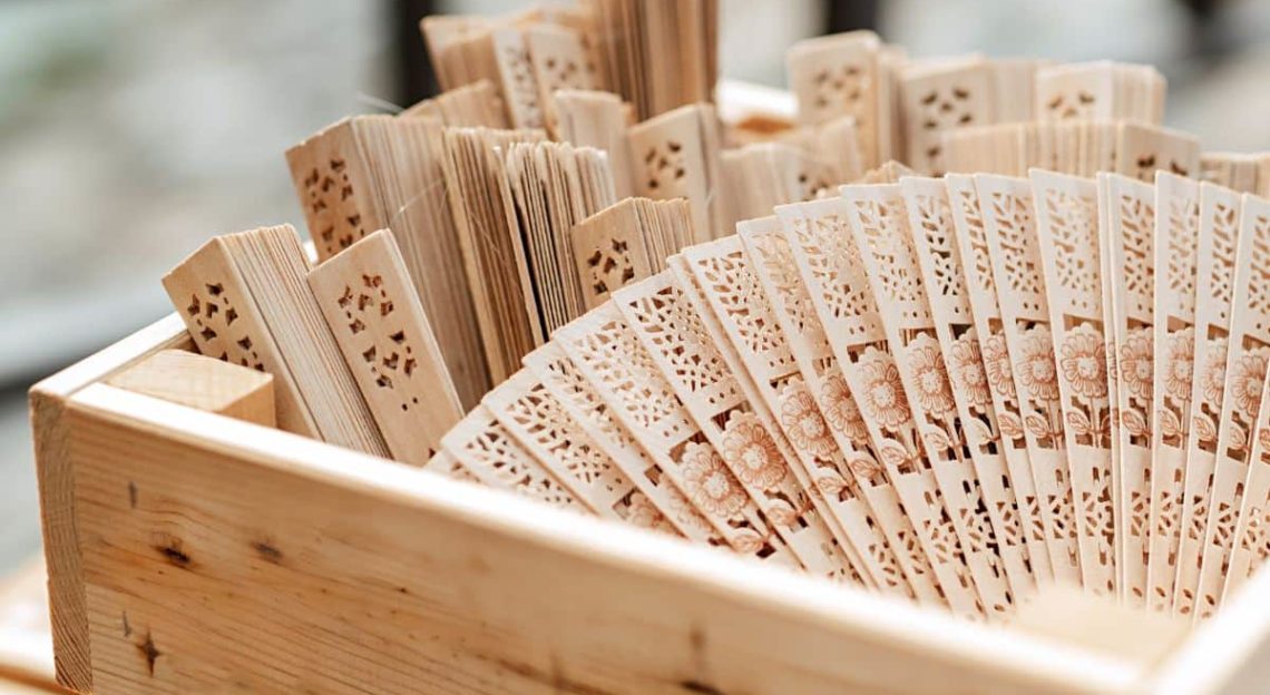 Abanico madera natural personalizado